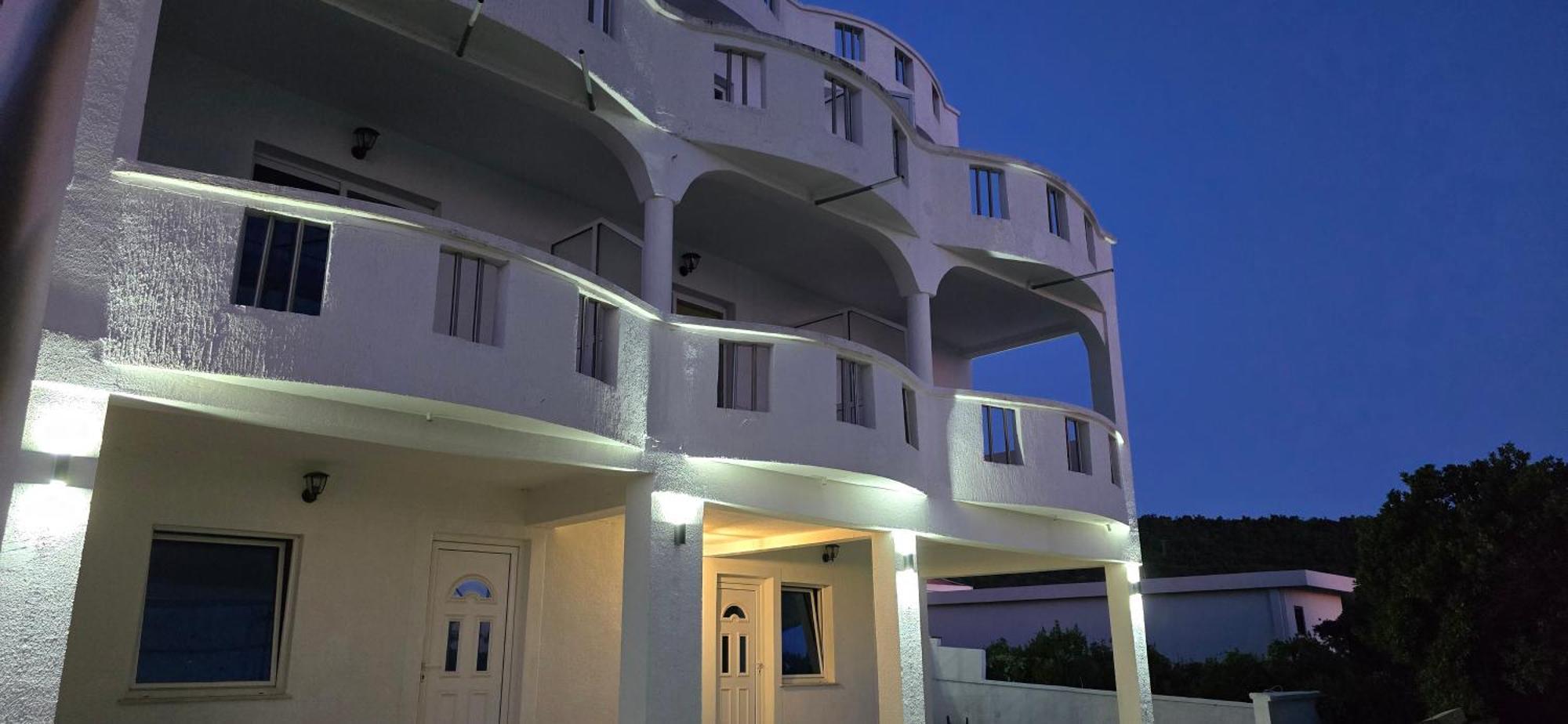 Villa Miki อัตเจฮะห์ ภายนอก รูปภาพ